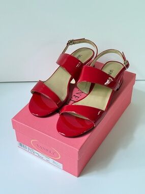 Vaneli "Hilary" Red Patent Dress Sandals / Silver Trim / Size 8.5 M / New in Box